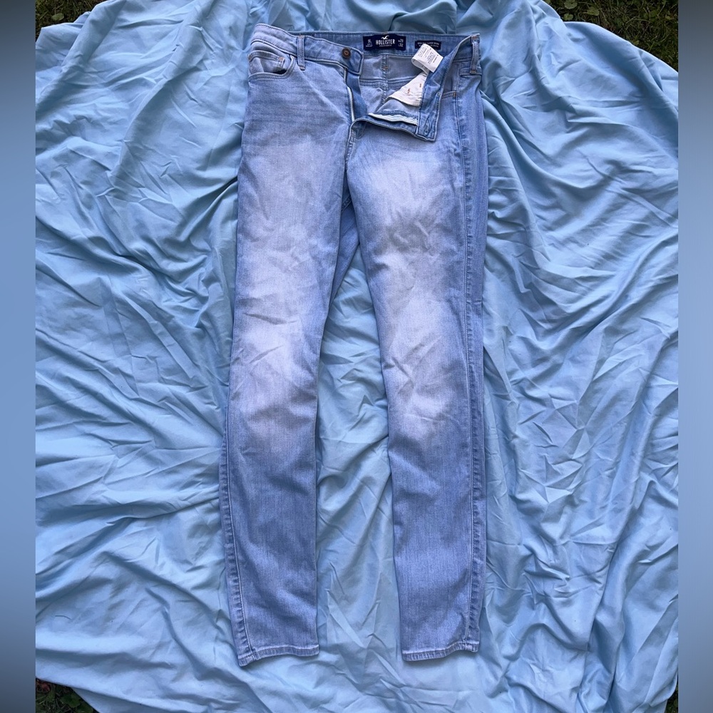 HOLLISTER jeans, HIGH RISE, SUPER SKINNY, size 9L, LIGHT BLUE WASH